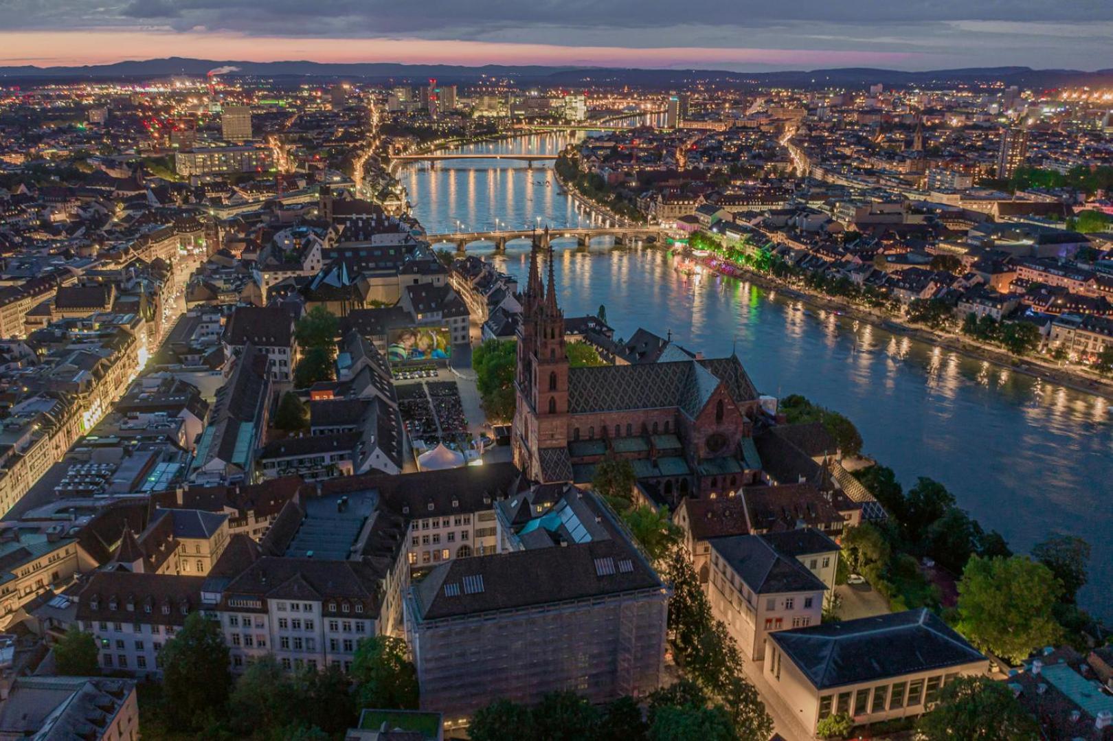 Special Picco Picasso Apartment Basel, Bahnhof Grossbasel 10-Star エクステリア 写真