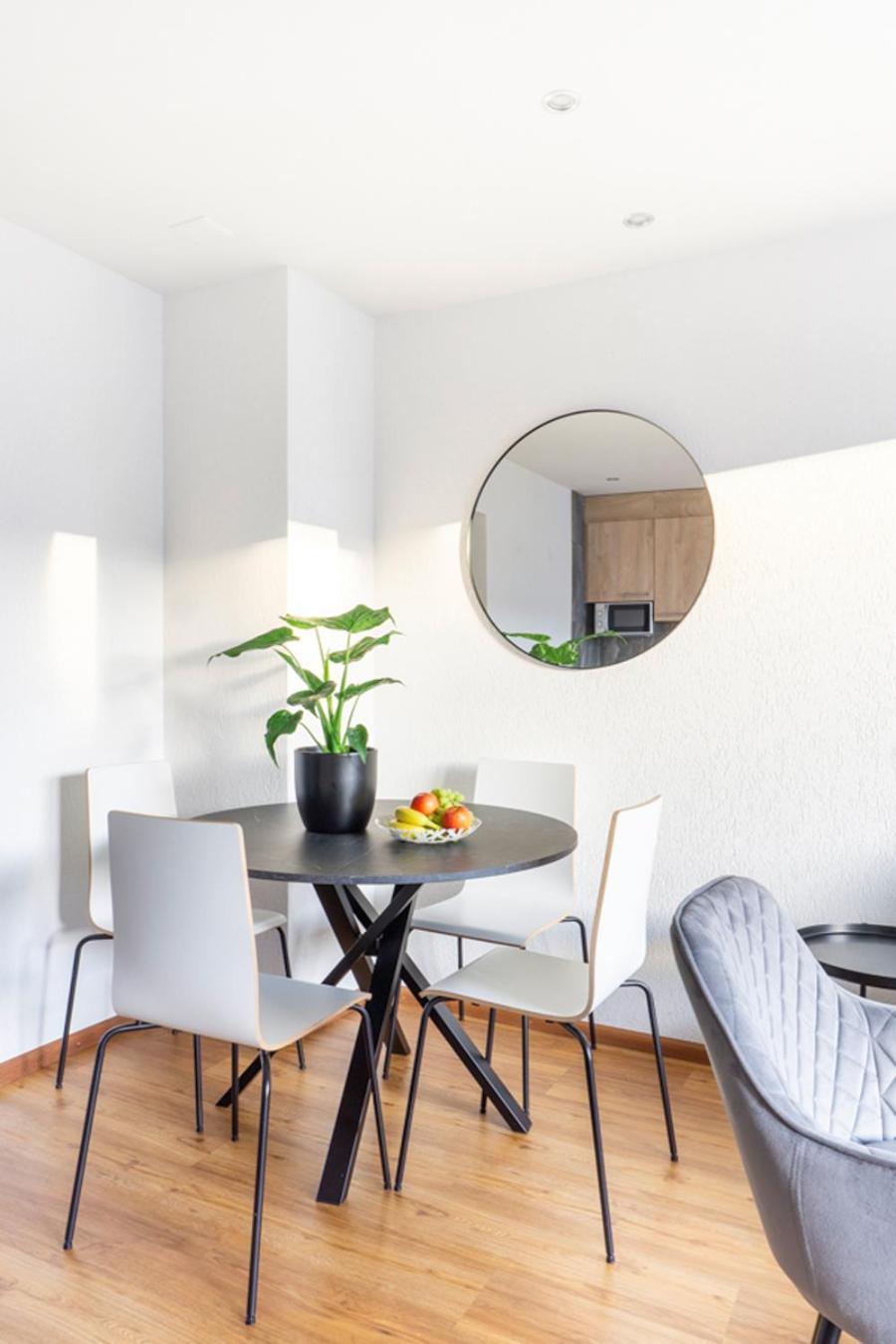 Special Picco Picasso Apartment Basel, Bahnhof Grossbasel 10-Star エクステリア 写真